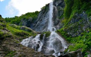 Водопад Поликаря в Сочи Красная Поляна
